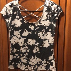 Cross back flowered top